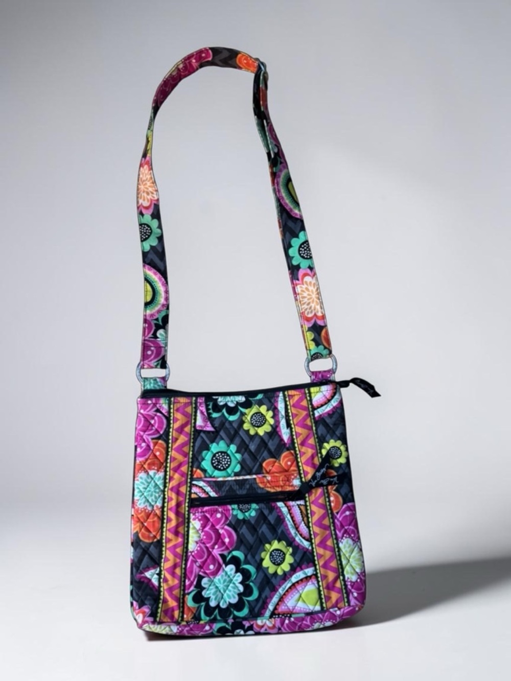 Vera Bradley Triple Zip Hipster Crossbody Bag In Ziggy Zinnia NWOT - Picture 11 of 12